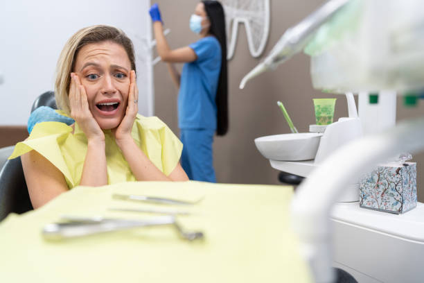 Best Cracked Tooth Emergency Dentist  in Stewart Manor, NY